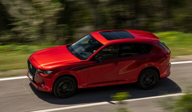 Mazda CX-60 e-Skyactiv D: immagini ufficiali
