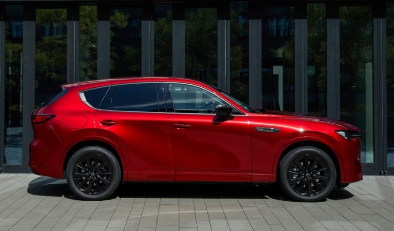 Mazda CX-60 e-Skyactiv D: immagini ufficiali