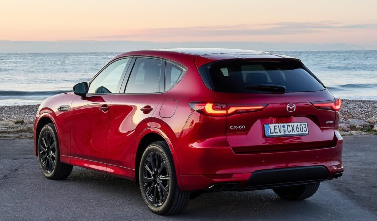 Mazda CX-60 e-Skyactiv D: immagini ufficiali