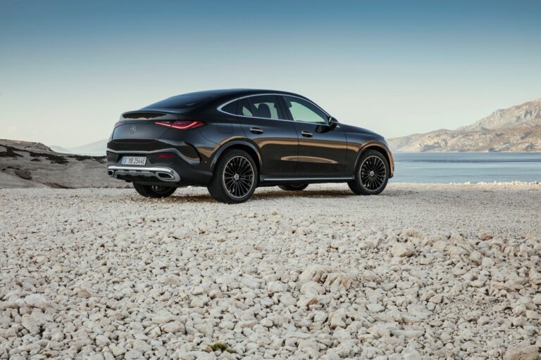 Mercedes GLC Coupé 2023: immagini ufficiali