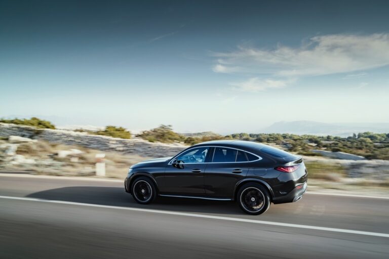 Mercedes GLC Coupé 2023: immagini ufficiali