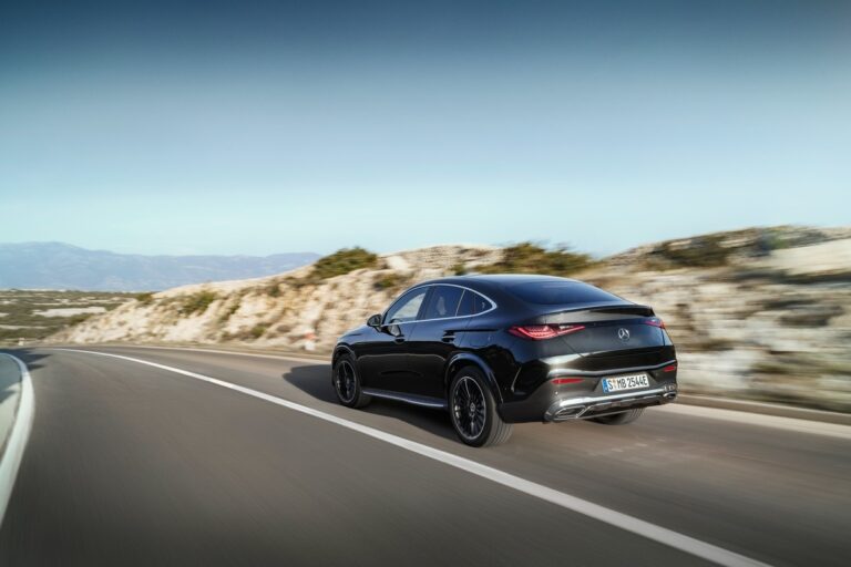 Mercedes GLC Coupé 2023: immagini ufficiali