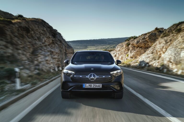 Mercedes GLC Coupé 2023: immagini ufficiali