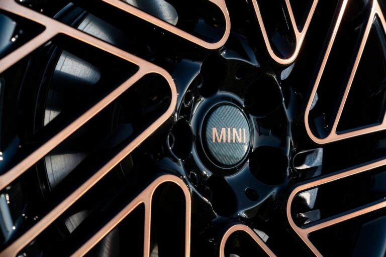 Mini Clubman Final Edition: immagini ufficiali