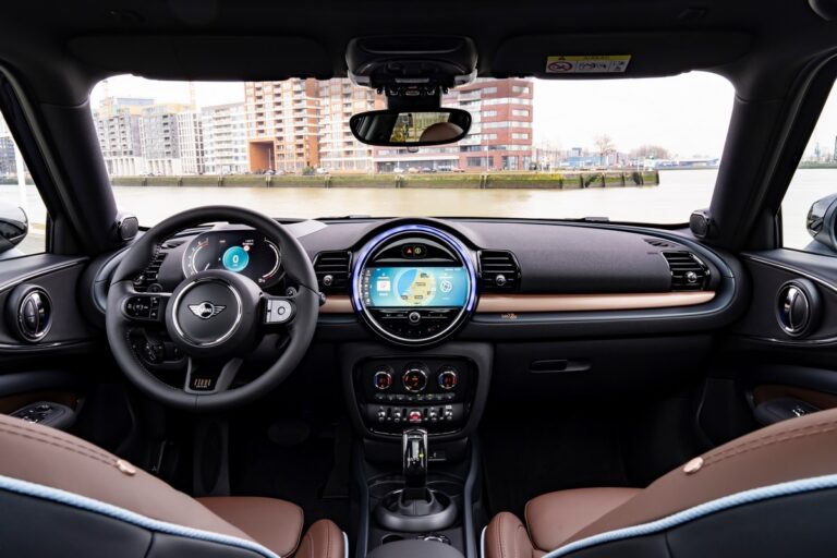 Mini Clubman Final Edition: immagini ufficiali