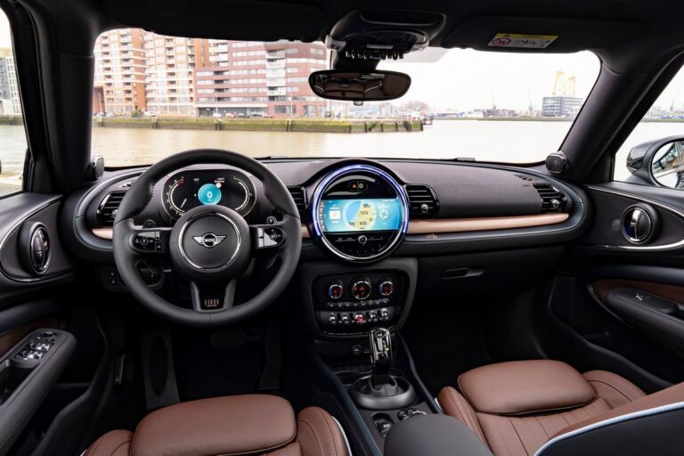 Mini Clubman Final Edition: immagini ufficiali