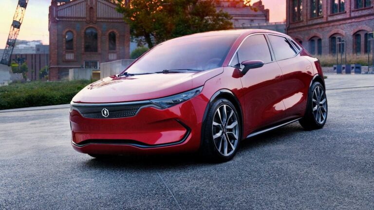 Izera su base Geely: le immagini