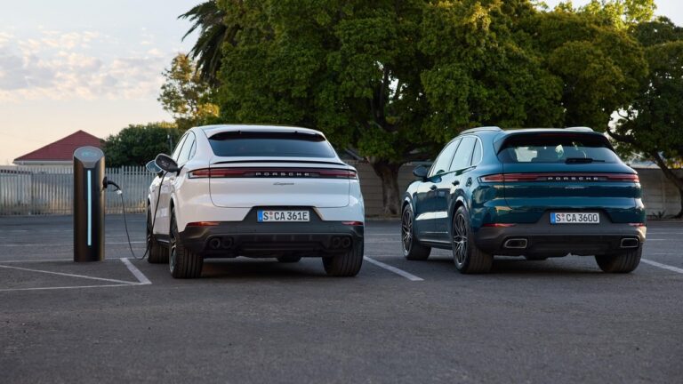 Porsche Cayenne restyling 2023: immagini ufficiali
