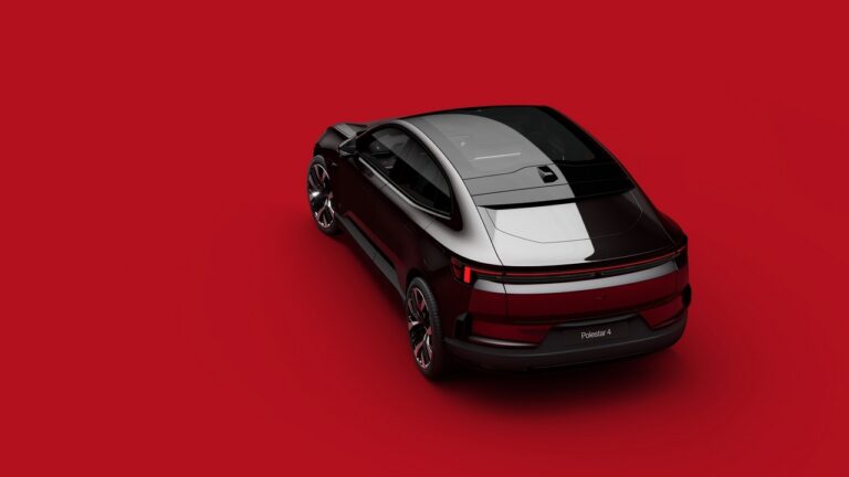 Polestar 4: immagini ufficiali