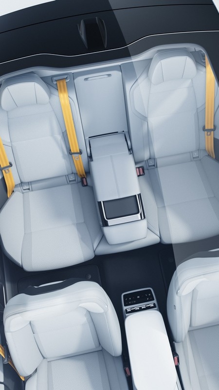 Polestar 4: immagini ufficiali