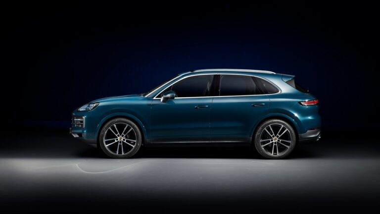 Porsche Cayenne restyling 2023: immagini ufficiali