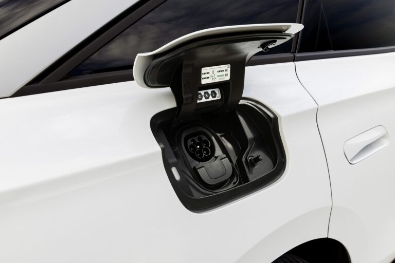 Volkswagen ID.7: immagini ufficiali