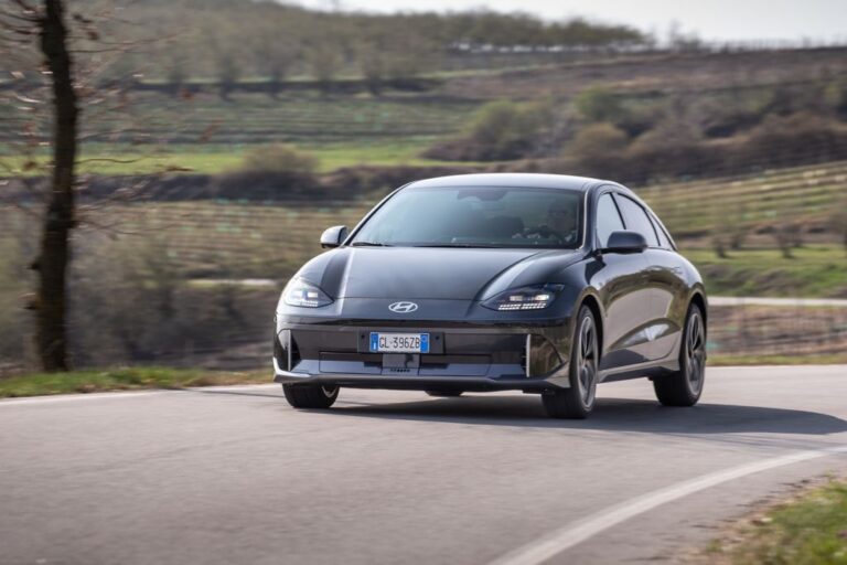 Hyundai Ioniq 6: immagini ufficiali