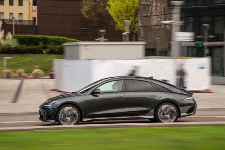 Hyundai Ioniq 6: immagini ufficiali