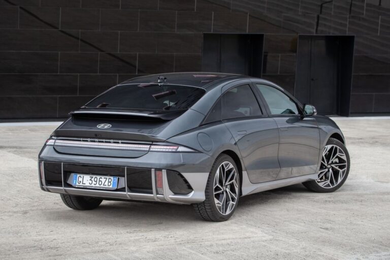 Hyundai Ioniq 6: immagini ufficiali