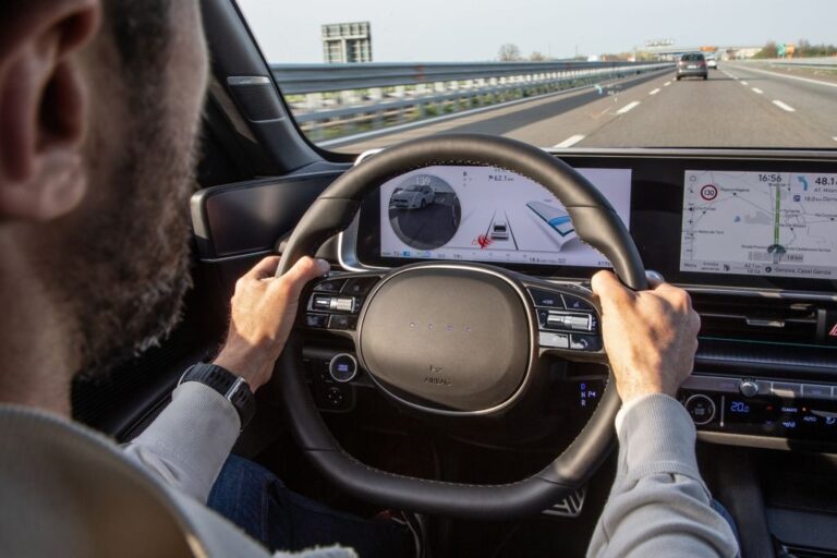 Hyundai Ioniq 6: immagini ufficiali