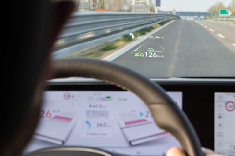 Hyundai Ioniq 6: immagini ufficiali