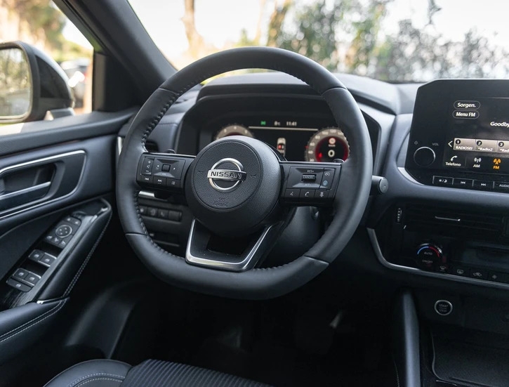 Nissan Qashqai 1.3 DIG-T 158 CV in prova: le immagini