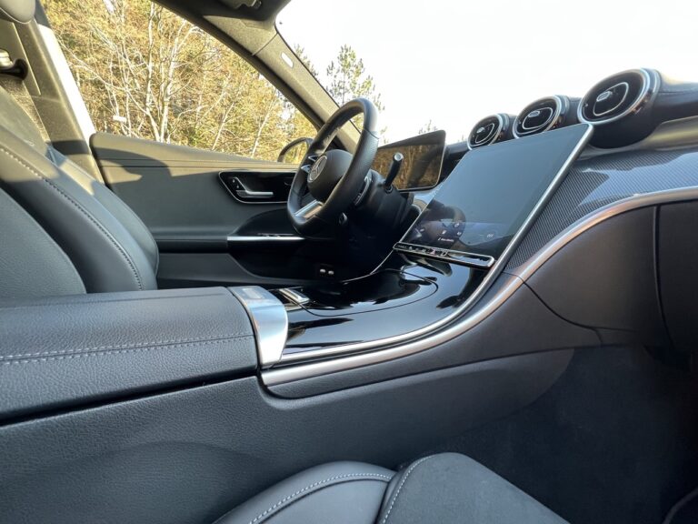 Mercedes Classe C Plug-in hybrid: le foto