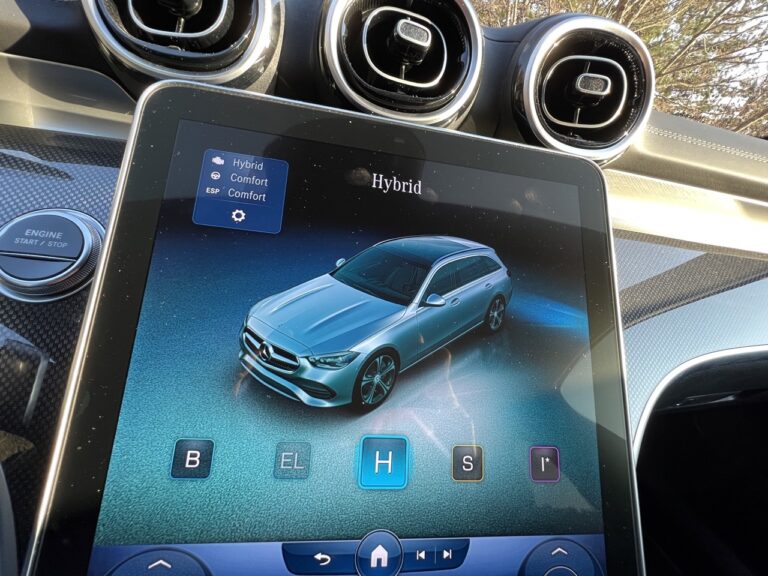 Mercedes Classe C Plug-in hybrid: le foto