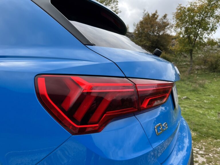 Audi Q3 TFSI e: le immagini
