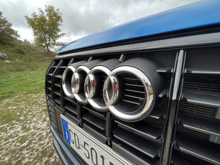 Audi Q3 TFSI e: le immagini