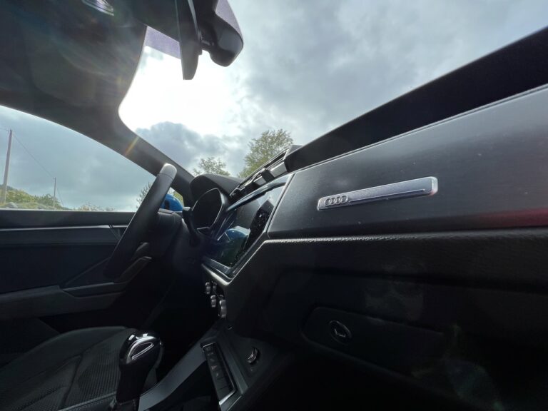 Audi Q3 TFSI e: le immagini