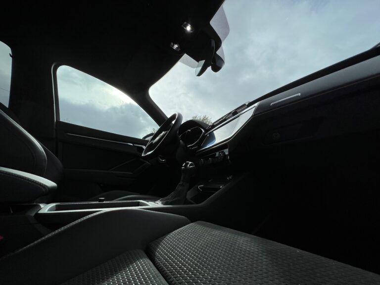Audi Q3 TFSI e: le immagini