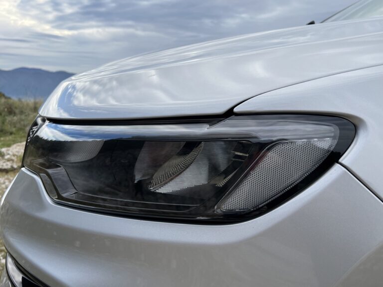Jeep Compass e-Hybrid: le immagini