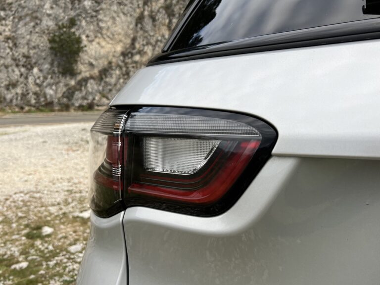 Jeep Compass e-Hybrid: le immagini
