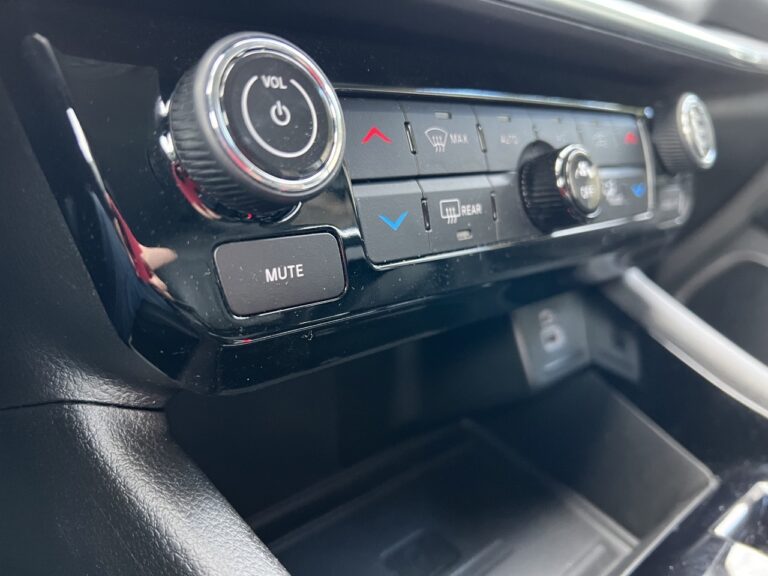 Jeep Compass e-Hybrid: le immagini