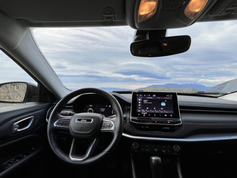 Jeep Compass e-Hybrid: le immagini