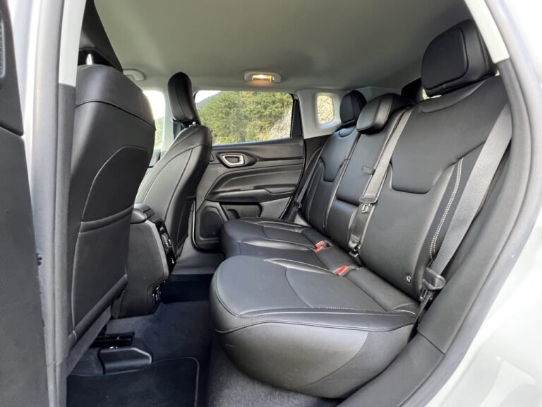Jeep Compass e-Hybrid: le immagini