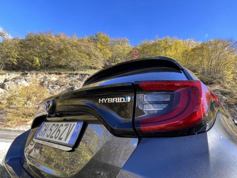 Mazda 2 Hybrid in prova: le immagini
