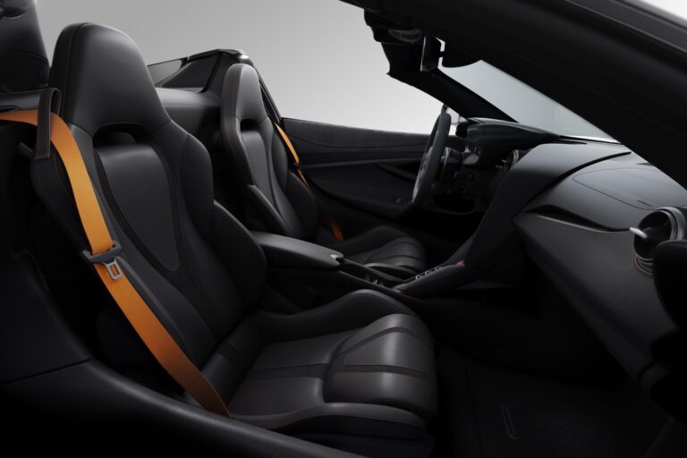 McLaren 750S: le immagini ufficiali