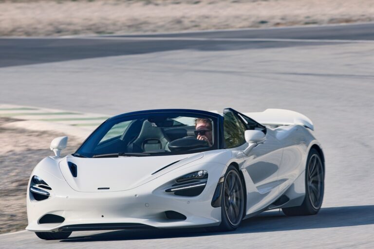 McLaren 750S: le immagini ufficiali