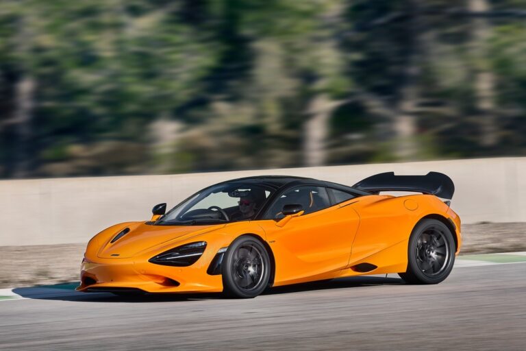 McLaren 750S: le immagini ufficiali
