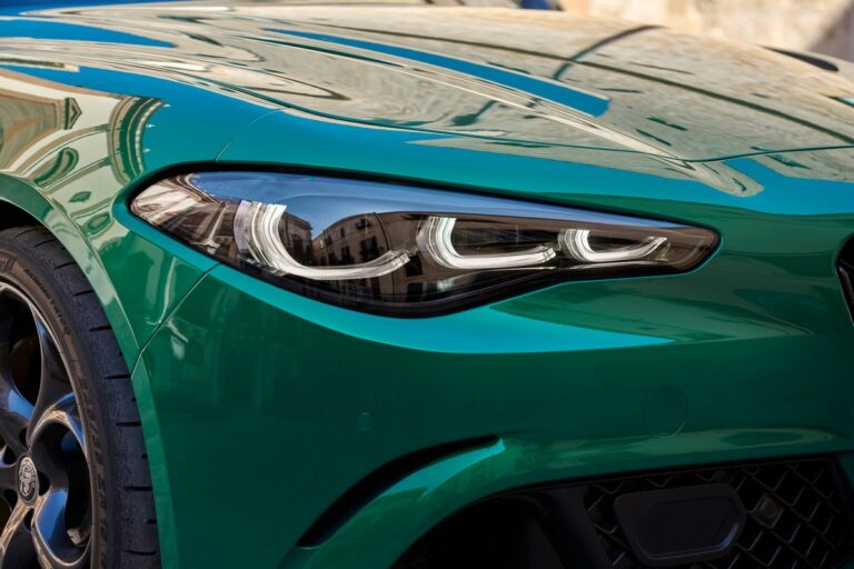 Alfa Romeo Giulia e Stelvio Quadrifoglio 100° Anniversario: immagini ufficiali