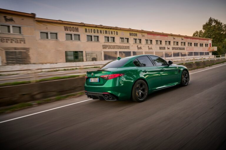 Alfa Romeo Giulia e Stelvio Quadrifoglio 100° Anniversario: immagini ufficiali