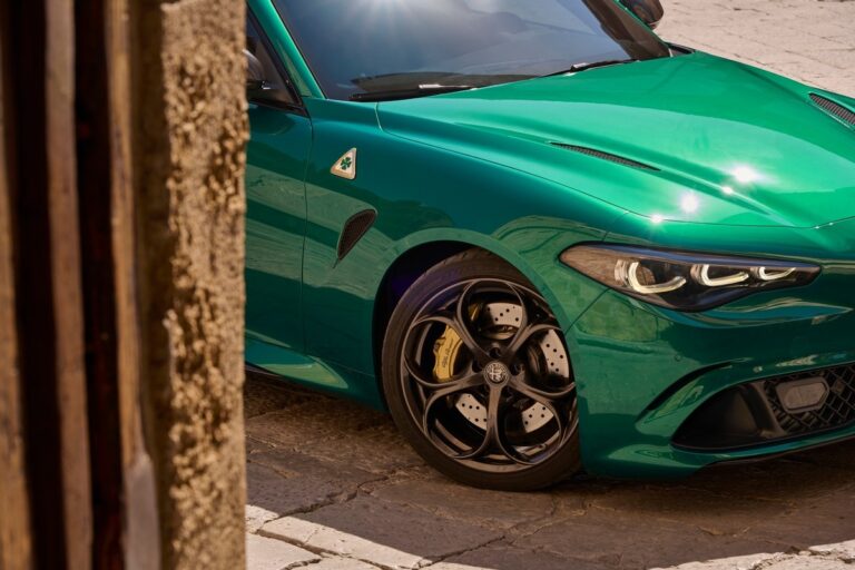 Alfa Romeo Giulia e Stelvio Quadrifoglio 100° Anniversario: immagini ufficiali