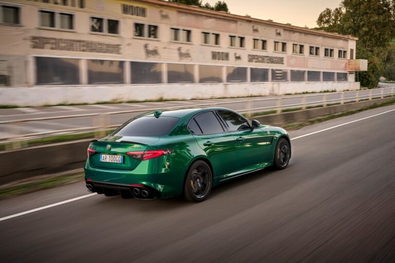 Alfa Romeo Giulia e Stelvio Quadrifoglio 100° Anniversario: immagini ufficiali