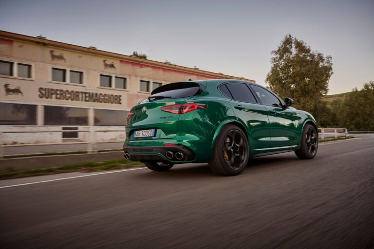 Alfa Romeo Giulia e Stelvio Quadrifoglio 100° Anniversario: immagini ufficiali