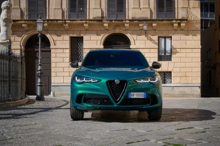 Alfa Romeo Giulia e Stelvio Quadrifoglio 100° Anniversario: immagini ufficiali
