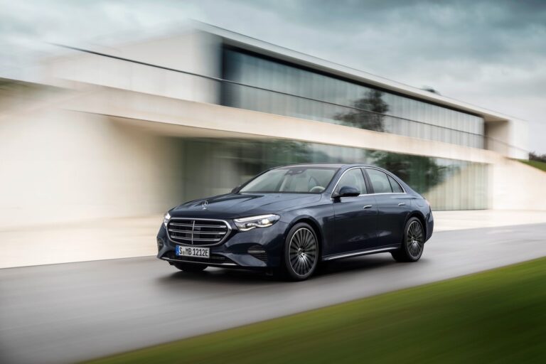 Nuova Mercedes-Benz Classe E 2023: immagini ufficiali