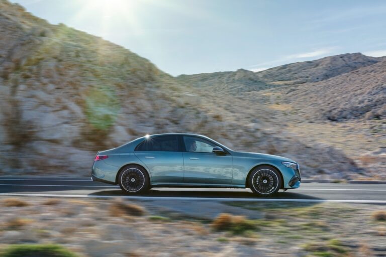 Nuova Mercedes-Benz Classe E 2023: immagini ufficiali
