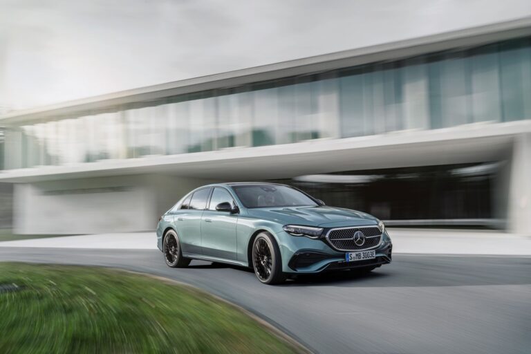 Nuova Mercedes-Benz Classe E 2023: immagini ufficiali
