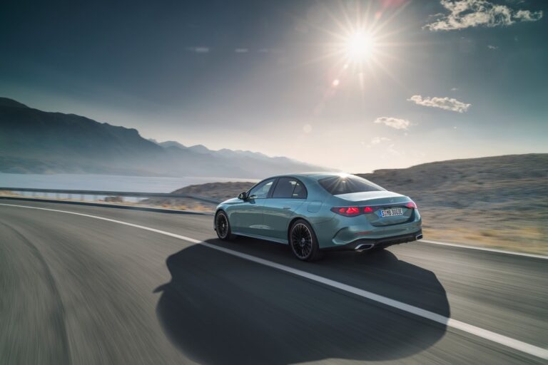 Nuova Mercedes-Benz Classe E 2023: immagini ufficiali
