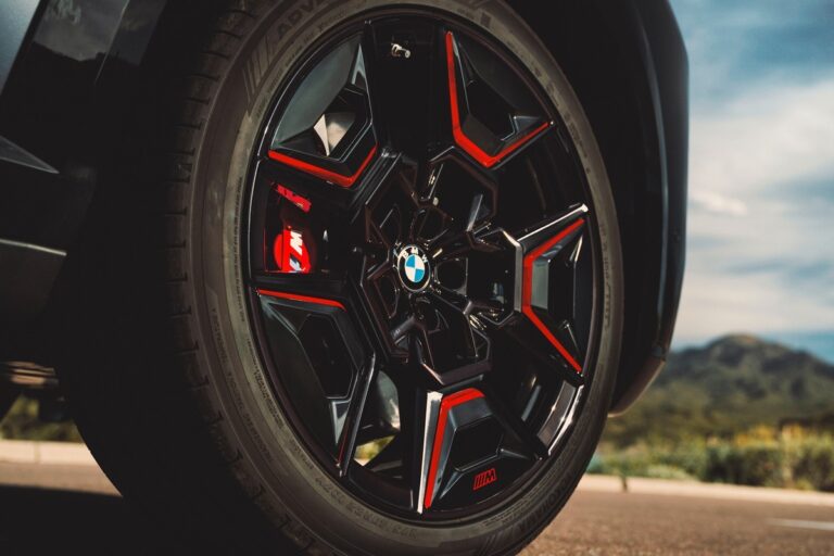 BMW XM Label Red: immagini ufficiali