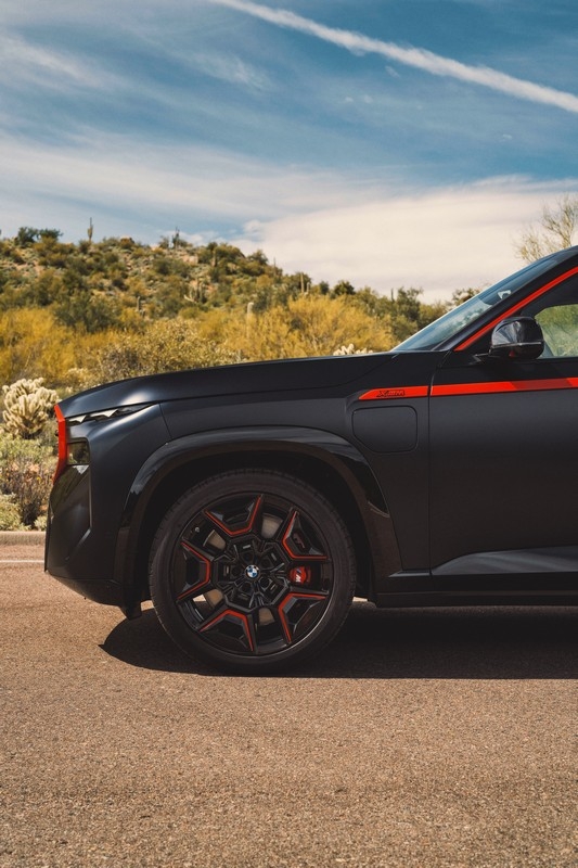 BMW XM Label Red: immagini ufficiali