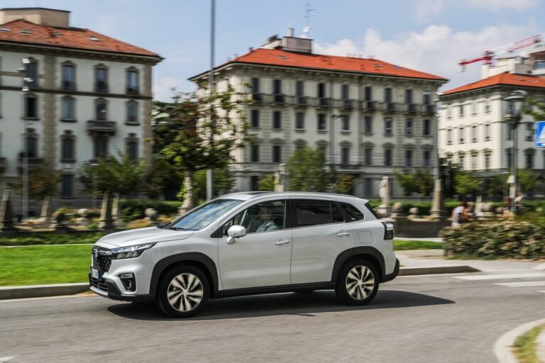 Suzuki S-Cross Hybrid 140 V in prova: le immagini
